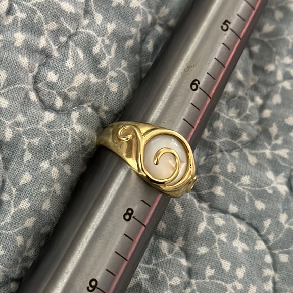 Rare Carribean Opal 14K Yellow Italian Gold Stamped Ring with Swirl - Picture 13 of 15